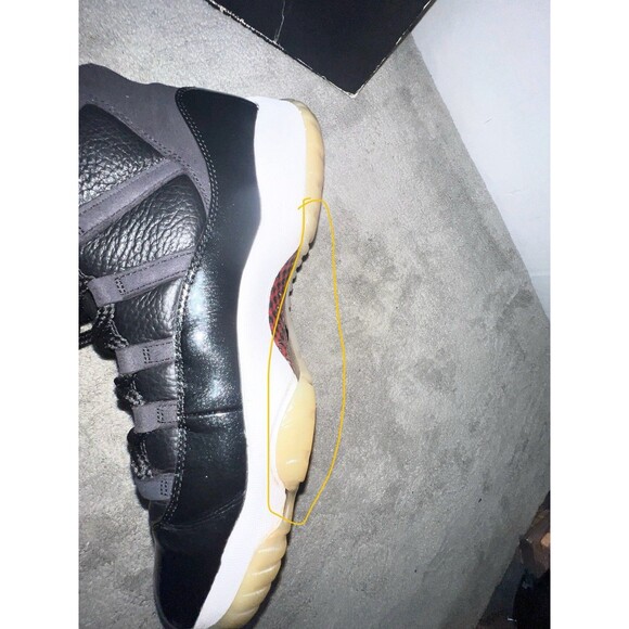 Jordan 11 Retro 72-10 2015 Preowned Mens Size 10.5 - Picture 11 of 16